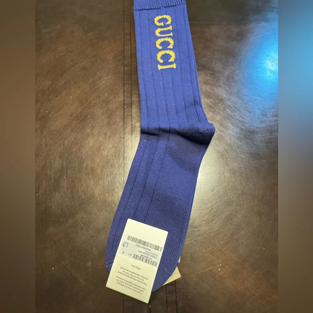 New Authentic Gucci Logo Socks Navy Size M